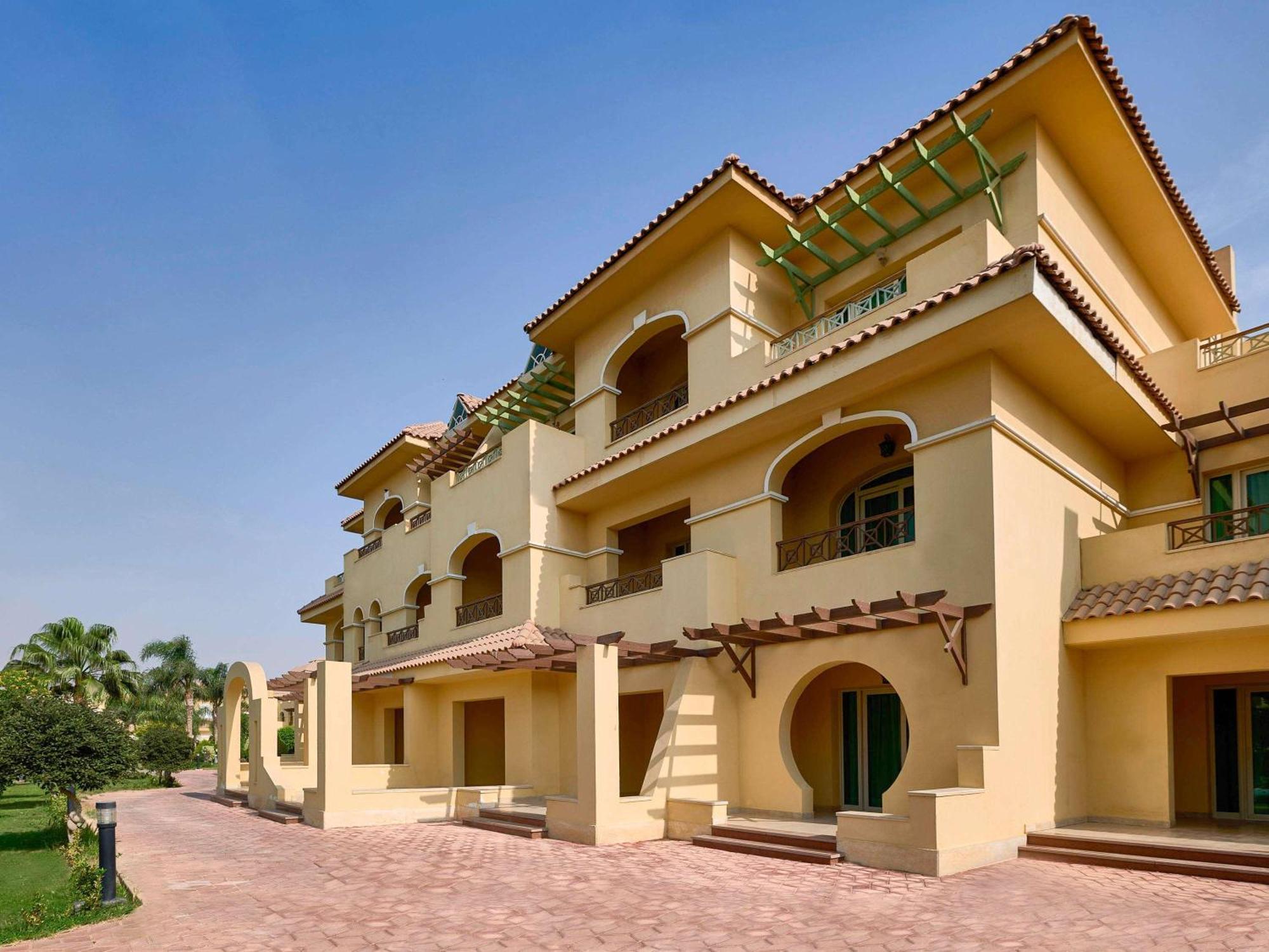 Moevenpick Hotel Cairo - Media City Giza Exterior photo A villa in Jumeirah