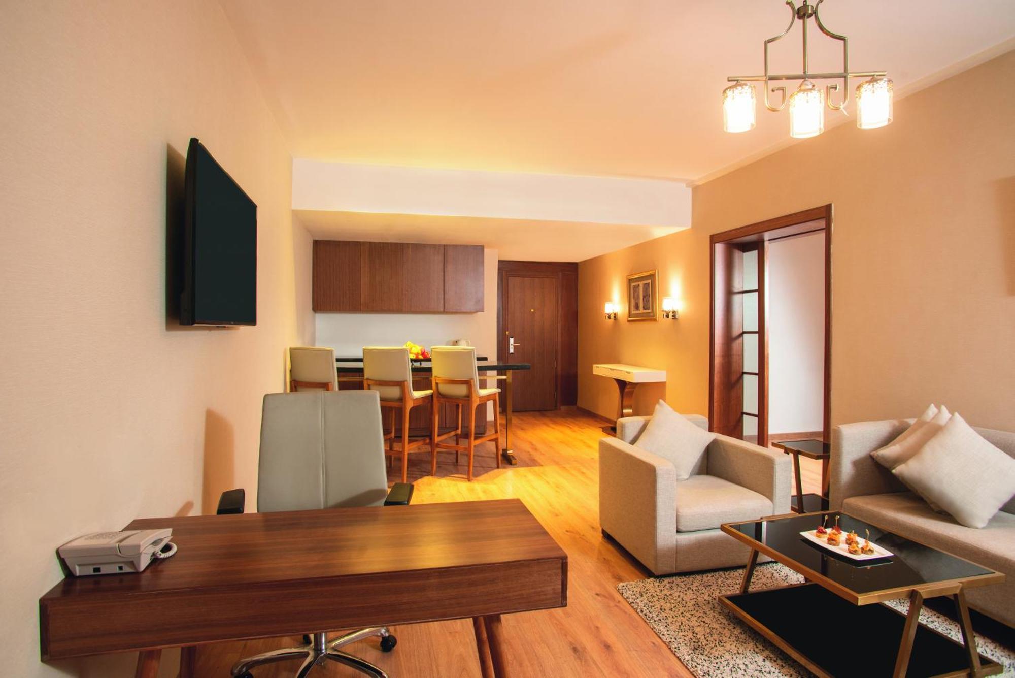 Moevenpick Hotel Cairo - Media City Giza Room photo